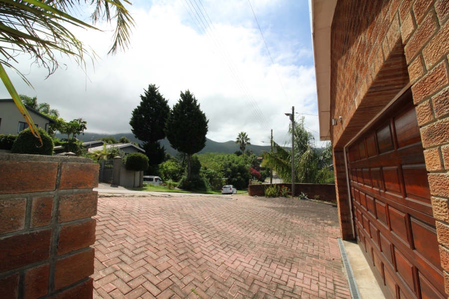 3 Bedroom Property for Sale in Denneoord Western Cape